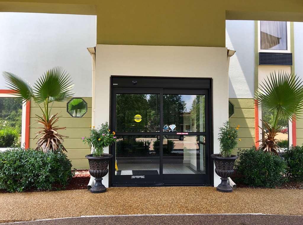 America'S Best Value Inn & Suites-Клинтон Экстерьер фото
