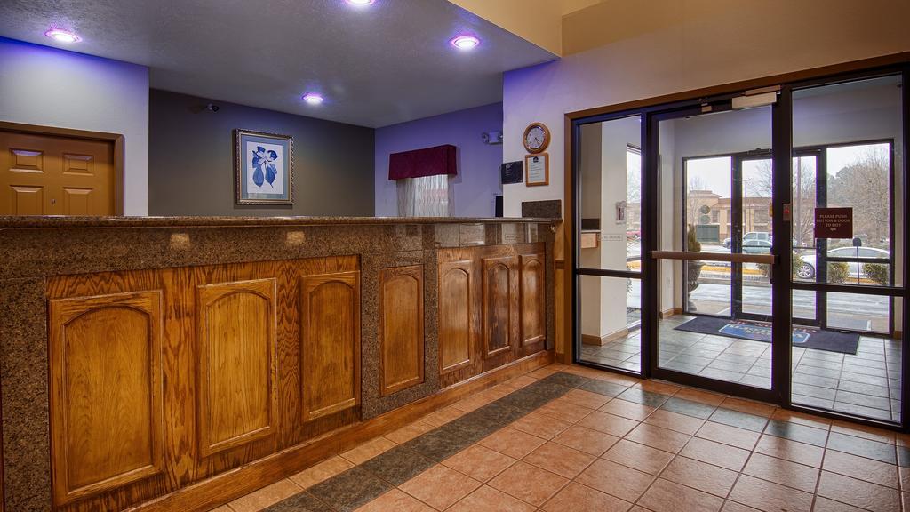 America'S Best Value Inn & Suites-Клинтон Экстерьер фото