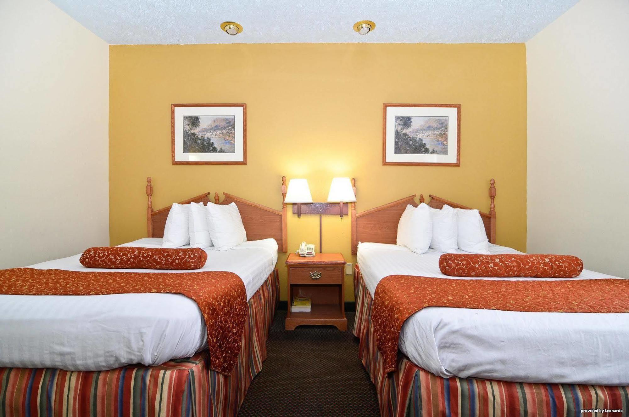 America'S Best Value Inn & Suites-Клинтон Экстерьер фото